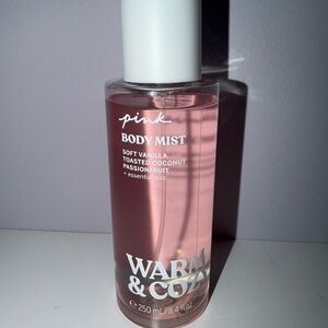 Victoria's Secret Pink Warm & Cozy Fine Fragrance Body Mist Spray 8.4 fl oz New